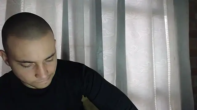 Armando 2002 online show from November 14, 4:21 pm