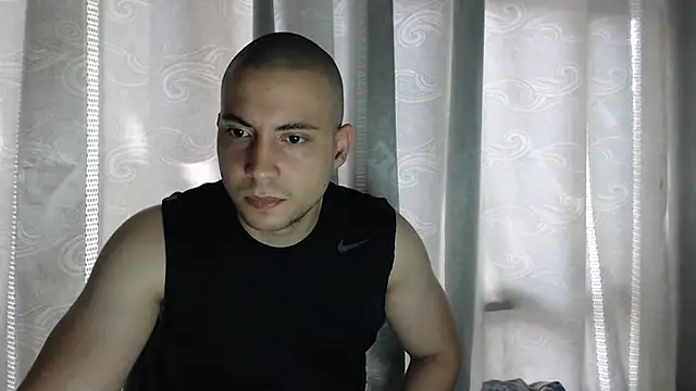 Armando 2002 online show from October 30, 5:32 pm