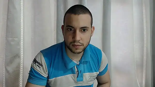 Armando 2002 online show from November 25, 4:18 pm