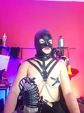 Snapshot of MistressSlut1 chatting on July 15, 11:17 am MistressSlut1 online show from July 15, 11:17 am