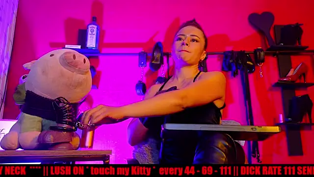 MistressSlut1 online show from May 27, 11:39 am