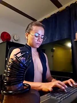 MistressSlut1 online show from March 3, 10:00 am