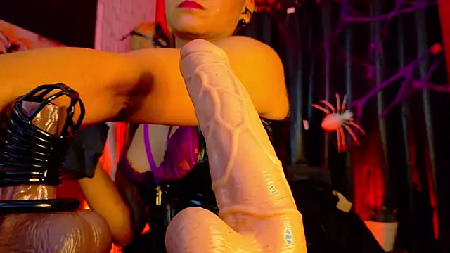 MistressSlut1 online show from October 22, 11:09 am