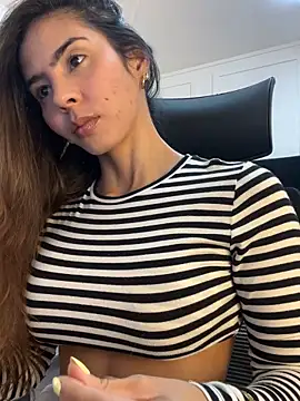 Snapshot of RouseColins chatting on September 12, 6:18 pm RouseColins online show from September 12, 6:18 pm