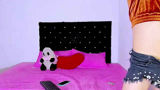 Snapshot of valen_colombian69 chatting on January 8, 7:13 pm valen colombian69 online show from January 8, 7:13 pm