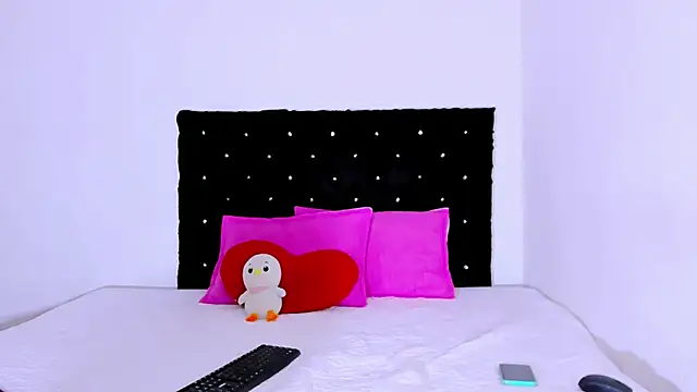 Snapshot of valen_colombian69 chatting on January 22, 4:44 am valen colombian69 online show from January 22, 4:44 am