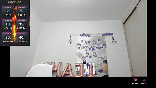 esmeraldamfc online show from March 18, 9:48 pm