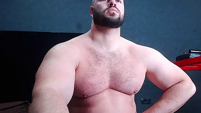 Snapshot of muscularjohnforuX chatting on May 4, 7:00 am muscularjohnforuX online show from May 4, 7:00 am