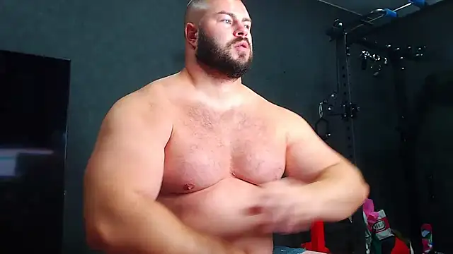 Snapshot of muscularjohnforuX chatting on June 20, 8:19 am muscularjohnforuX online show from June 20, 8:19 am