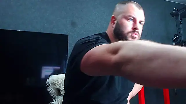 muscularjohnforuX online show from April 25, 2:58 pm