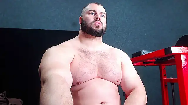 Snapshot of muscularjohnforuX chatting on May 6, 7:45 am muscularjohnforuX online show from May 6, 7:45 am