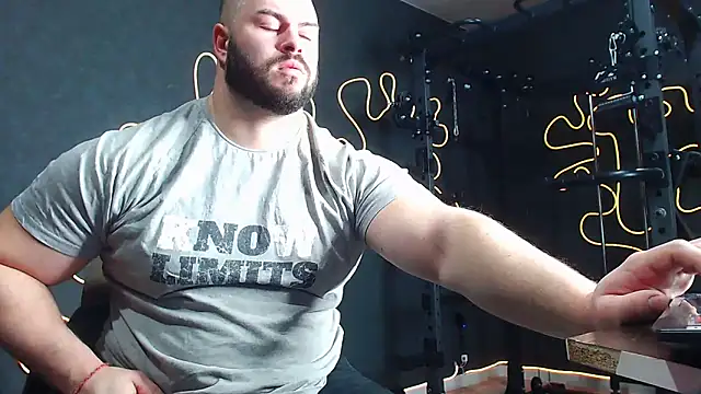 muscularjohnforuX online show from February 11, 8:58 am