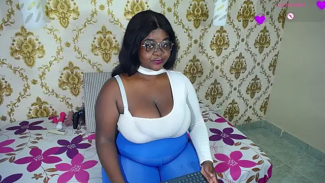 KARATIBBY COX online show from December 5, 12:04 pm