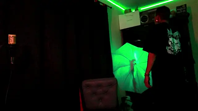 Snapshot of BestMasterForYou chatting on October 29, 11:31 am BestMasterForYou online show from October 29, 11:31 am