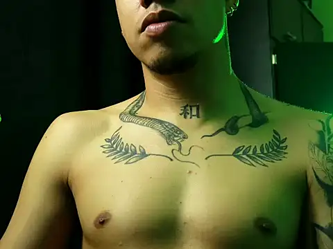 Snapshot of BestMasterForYou chatting on December 18, 9:07 pm BestMasterForYou online show from December 18, 9:07 pm