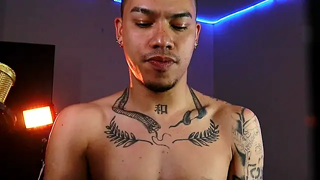 Snapshot of BestMasterForYou chatting on November 19, 2:55 am BestMasterForYou online show from November 19, 2:55 am