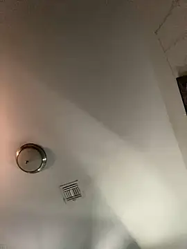 Snapshot of CutieFrmthehood chatting on January 24, 4:17 pm CutieFrmthehood online show from January 24, 4:17 pm