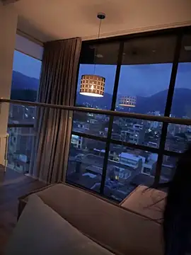 bella parisi online show from February 21, 11:29 pm