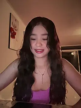 bella parisi online show from January 8, 4:55 am