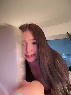 bella parisi online show from January 19, 3:39 am