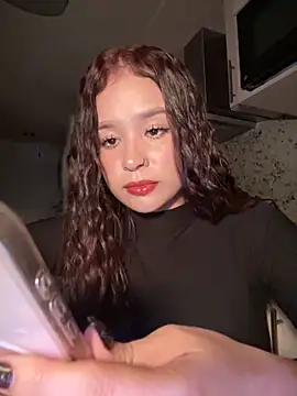 bella parisi online show from March 2, 3:45 am