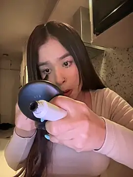 bella parisi online show from January 30, 6:13 am