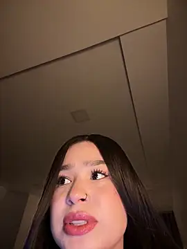 bella parisi online show from February 27, 2:45 am