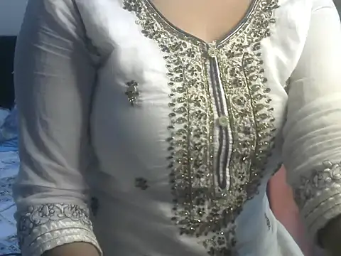 Snapshot of SiaraSiyA chatting on February 7, 8:42 pm SiaraSiyA online show from February 7, 8:42 pm