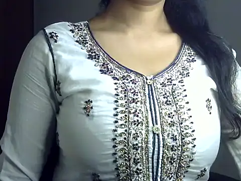 Snapshot of SiaraSiyA chatting on July 8, 5:24 pm SiaraSiyA online show from July 8, 5:24 pm