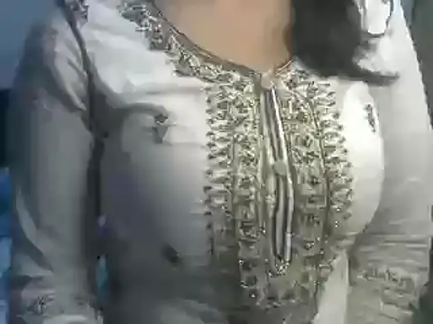Snapshot of SiaraSiyA chatting on February 9, 6:05 pm SiaraSiyA online show from February 9, 6:05 pm