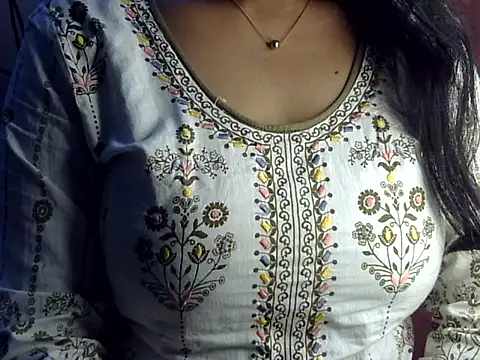 Snapshot of SiaraSiyA chatting on January 6, 6:34 pm SiaraSiyA online show from January 6, 6:34 pm