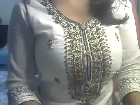 Snapshot of SiaraSiyA chatting on February 12, 6:51 pm SiaraSiyA online show from February 12, 6:51 pm