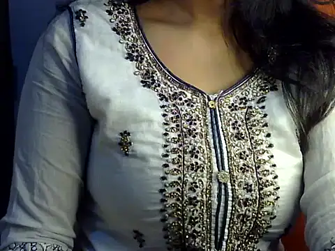 SiaraSiyA online show from May 8, 5:17 pm