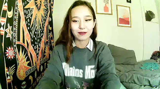 hazelseason online show from December 20, 5:57 am