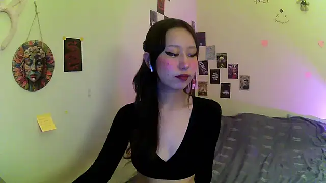 hazelseason online show from November 30, 1:45 pm