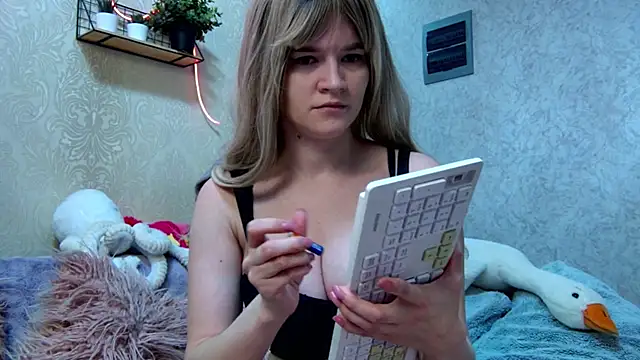 Snapshot of Bunny_Jolly chatting on October 13, 12:23 am Bunny Jolly online show from October 13, 12:23 am