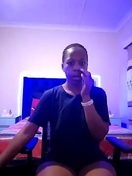 QUEENMANDYY online show from March 20, 3:29 am