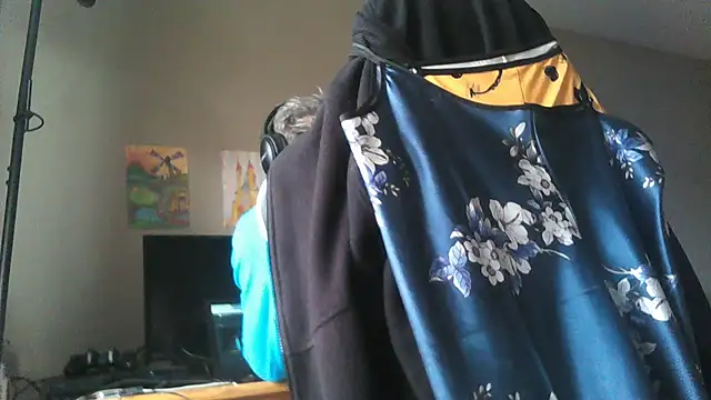 Snapshot of Sandra_Potiche chatting on October 31, 1:19 pm Sandra Potiche online show from October 31, 1:19 pm