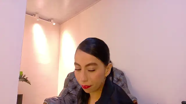 Snapshot of niky_smit chatting on October 13, 11:01 am niky smit online show from October 13, 11:01 am