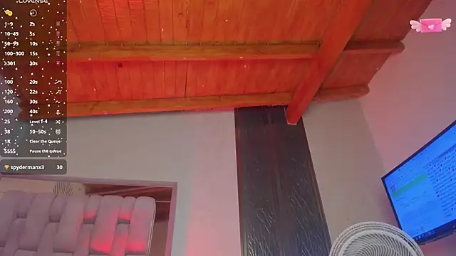 swt-booty online show from December 2, 7:04 pm