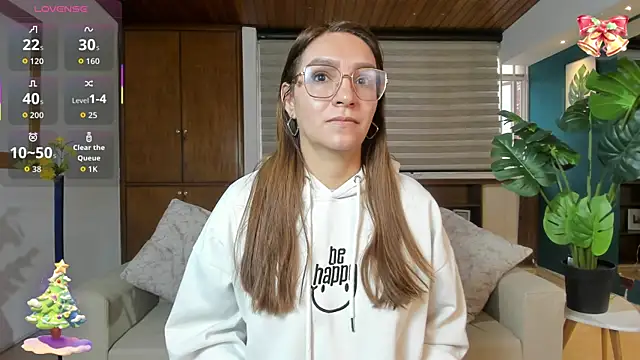 Snapshot of miataylorr1 chatting on December 15, 12:00 pm miataylorr1 online show from December 15, 12:00 pm