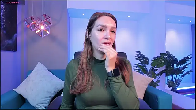 Snapshot of miataylorr1 chatting on November 27, 11:43 am miataylorr1 online show from November 27, 11:43 am