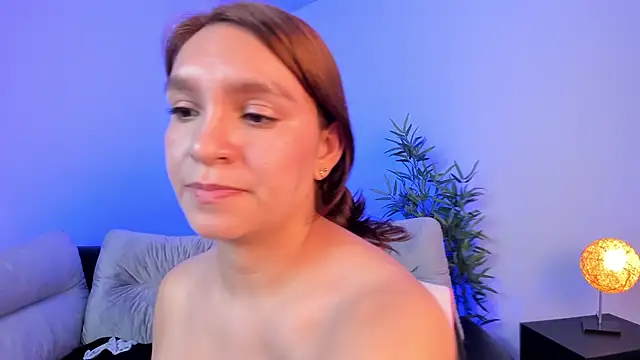 Snapshot of miataylorr1 chatting on February 25, 6:12 pm miataylorr1 online show from February 25, 6:12 pm