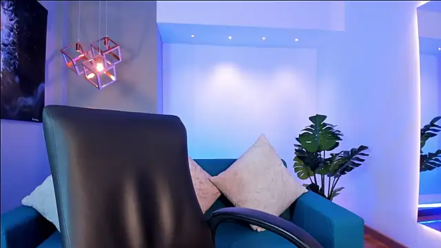 miataylorr1 online show from June 2, 12:05 pm