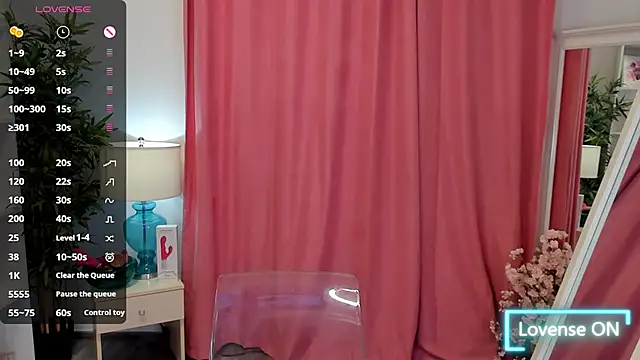 Snapshot of EmaBrownie chatting on October 15, 4:48 pm EmaBrownie online show from October 15, 4:48 pm