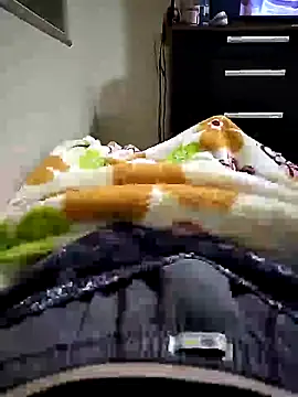 Snapshot of shiiank chatting on July 8, 2:03 am shiiank online show from July 8, 2:03 am