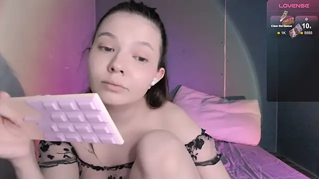 Snapshot of bbycolada chatting on March 10, 8:23 pm bbycolada online show from March 10, 8:23 pm