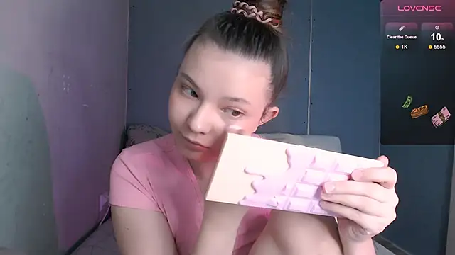 Snapshot of bbycolada chatting on March 4, 9:00 pm bbycolada online show from March 4, 9:00 pm