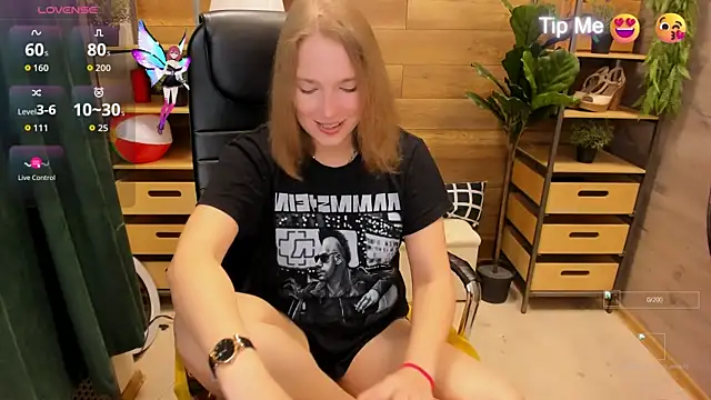  fiona Love online show from September 29, 8:36 pm