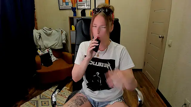  fiona Love online show from May 23, 8:08 pm